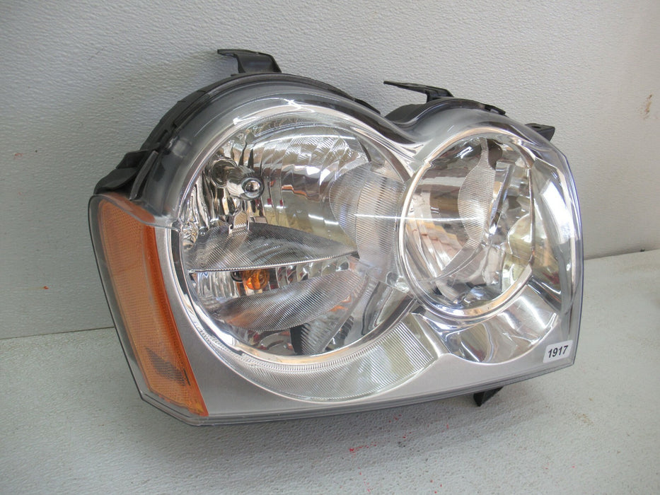 2005 - 2007 JEEP GRAND CHEROKEE LEFT DRIVER SIDE HALOGEN HEADLIGHT LAMP OEM