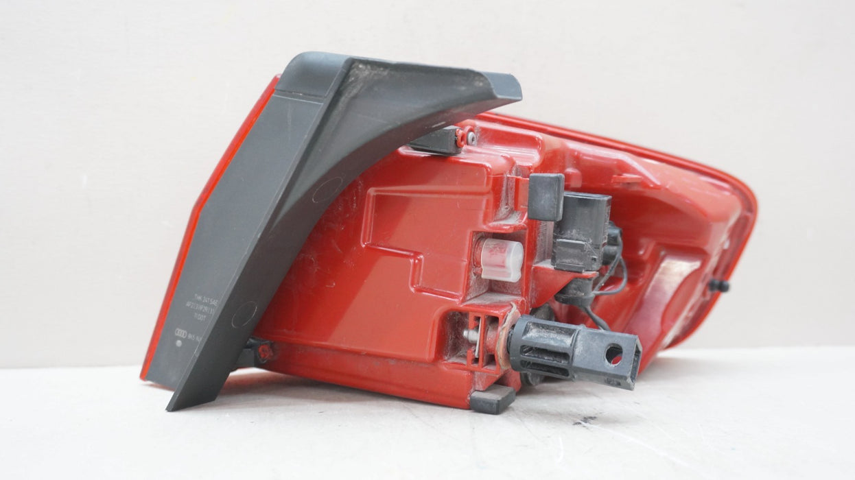2013-2016 AUDI A4 S4 REAR LEFT DRIVER SIDE OUTER TAIL LIGHT OEM 01091603