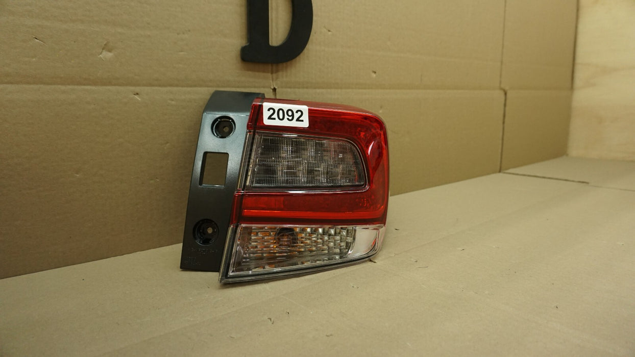 2021-2O22 SUBARU CROSSTREK RIGHT PASSENGER SIDE TAIL LIGHT LED OEM 84201-FL121