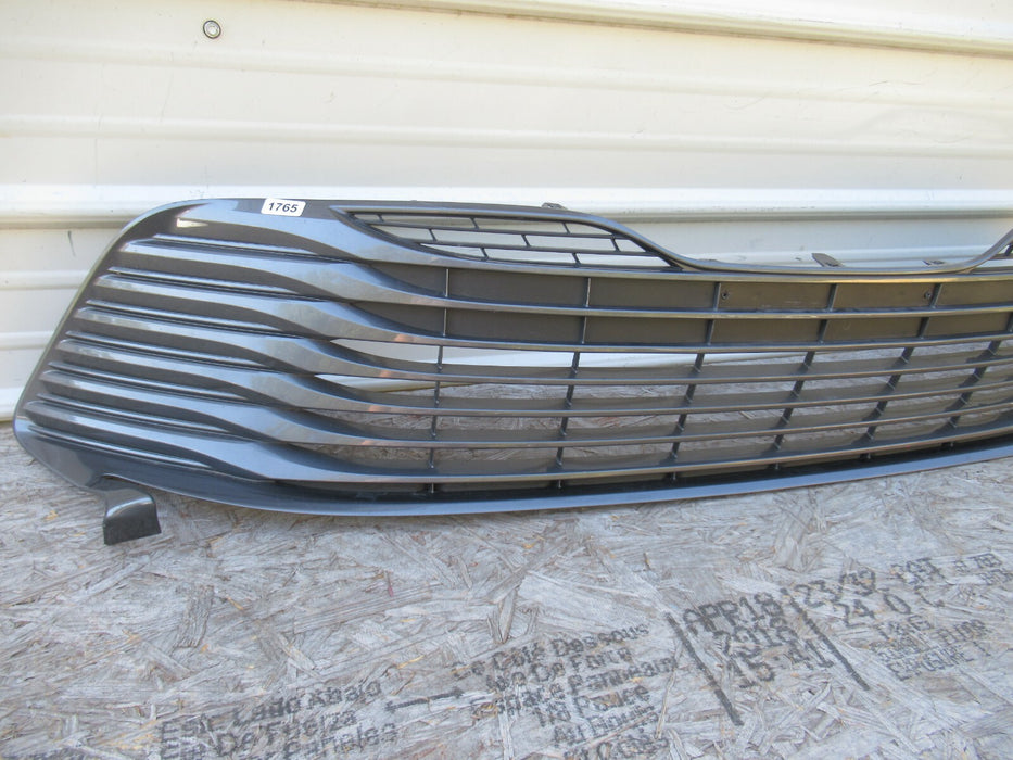 2018-2020 TOYOTA CAMRY FRONT LOWER BUMPER GRILLE GRILL PLASTIC 53113-06010 OEM