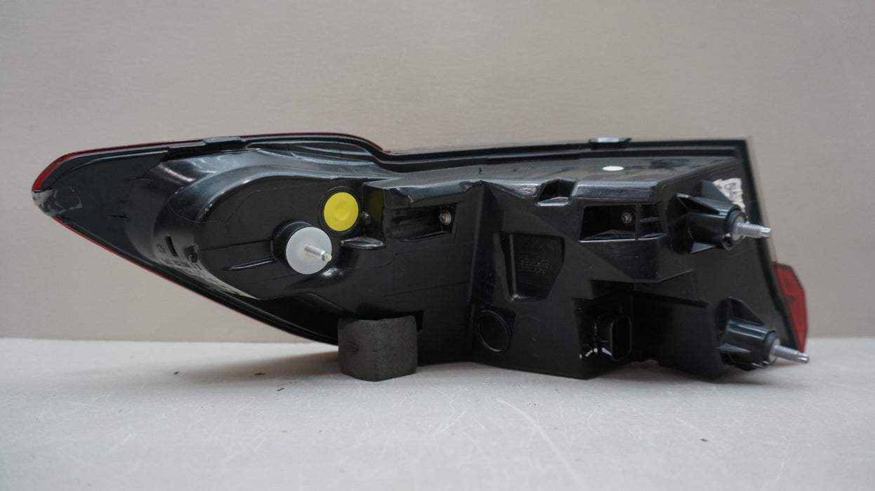 2019-2023 BMW M3 / M340I REAR RIGHT PASSENGER SIDE OUTER TAI LIGHT OEM