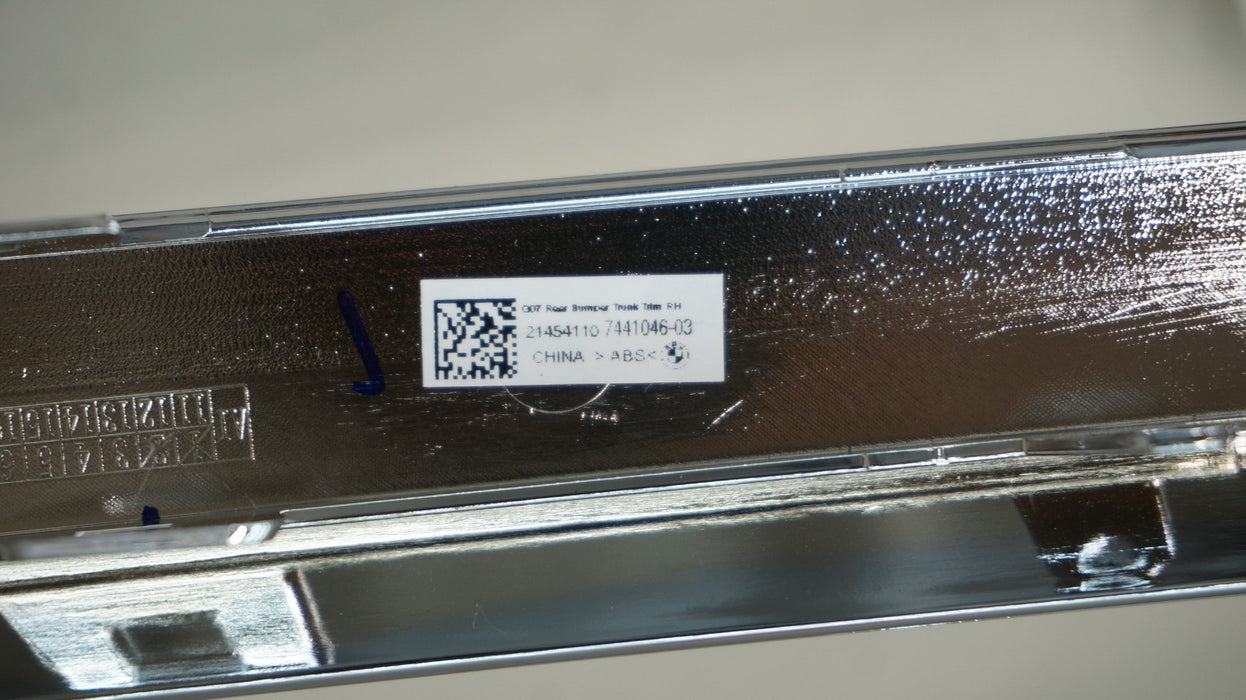 *NEW* 2019-2025 BMW X7 G07 REAR RIGHT SIDE CHROME BUMPER MOLDING 7441046 OEM