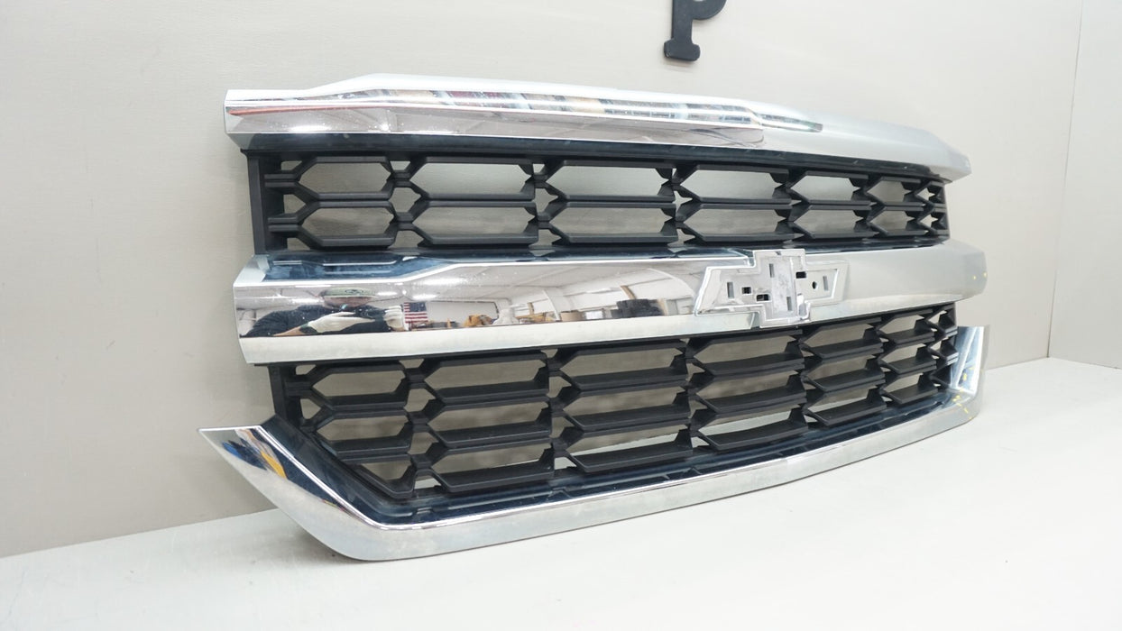 2016-2019 CHEVROLET SILVERADO 1500 FRONT BUMPER RADIATOR GRILLE OEM 23380362