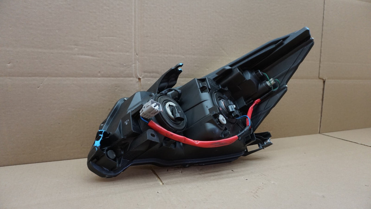2014-2016 SUBARU FORESTER RIGHT PASSENGER SIDE HEADLIGHT HALOGEN LAMP LIGHT OEM