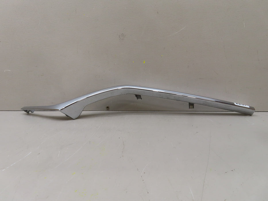 2017-2019 HONDA CR-V FRONT RIGHT PASSENGER GRILLE GRILL MOLDING OEM