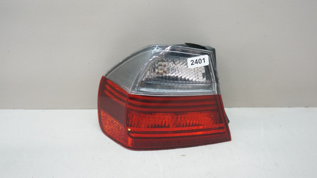 2006-2008 BMW 3-SERIES E90 REAR LEFT DRIVERS SIDE TAIL LIGHT OEM