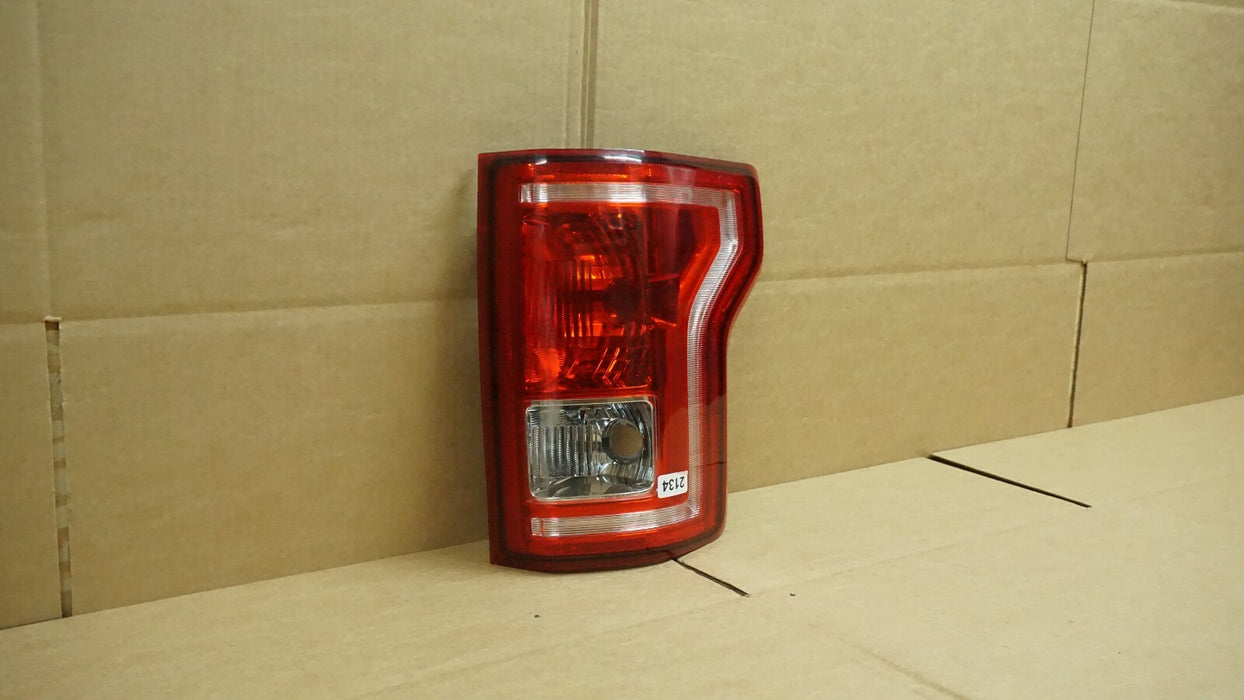 2018-2019 FORD F-150 F150 REAR RIGHT PASSENGER SIDE TAIL LIGHT HALOGEN LAMP OEM