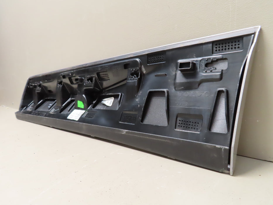 2022 VOLVO XC60 DOOR RIGHT SIDE TRIM MOLDING OEM 31440305 31440297