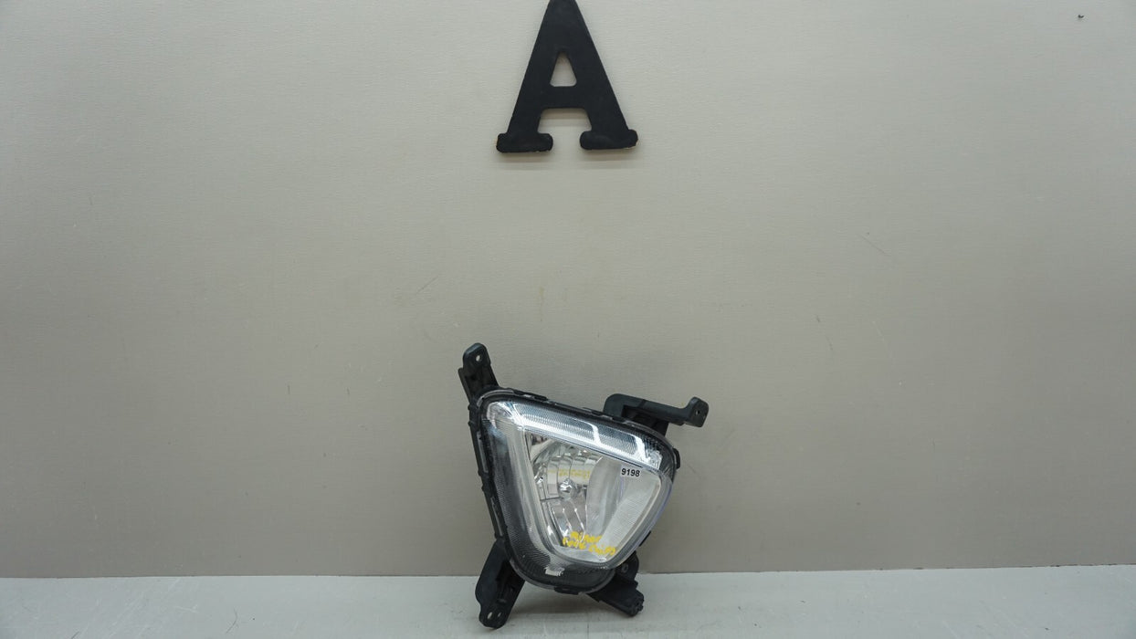 2016-2018 KIA SORENTO FRONT RIGHT PASSENGER SIDE FOG LIGHT OEM 16 17 18