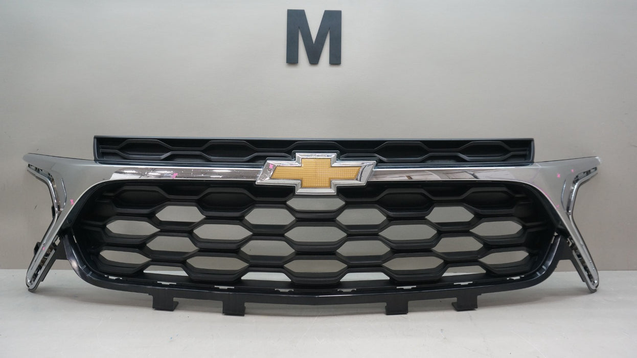 2024-2025 CHEVROLET TRAX FRONT BUMPER RADIATOR GRILLE 42769271 OEM