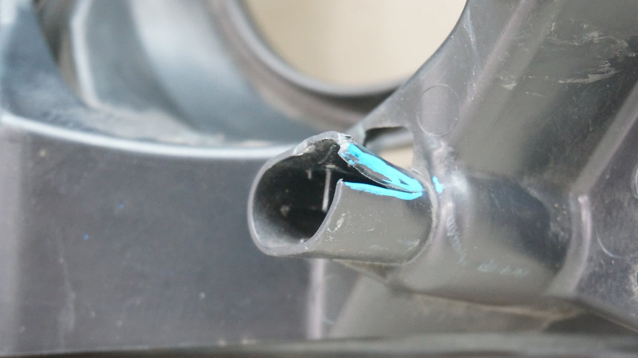 2017-2019 TOYOTA HIGHLANDER FRONT LEFT LOWER FOG LIGHT TRIM MOLDING 52040-0E030