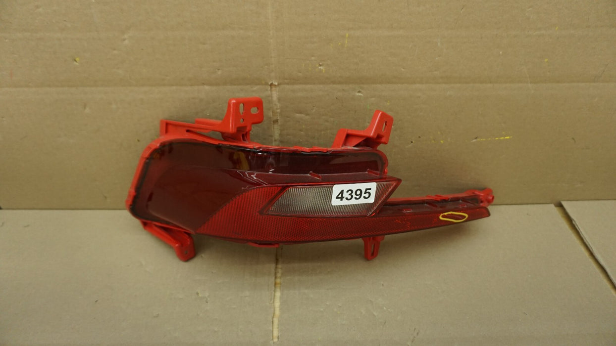 2019-2020 HYUNDAI ELANTRA LEFT DRIVER SIDE TAIL LIGHT BUMPER REFLECTOR OEM 19 20