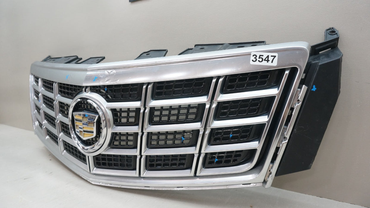 2013-2015 CADILLAC XTS FRONT BUMPER GRILLE OEM 22768456