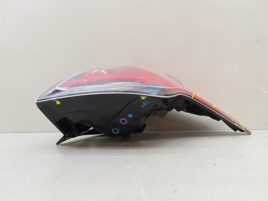 2016-2018 TOYOTA RAV4 REAR RIGHT PASSENGER SIDE OUTER TAIL LIGHT OEM 81550-42211