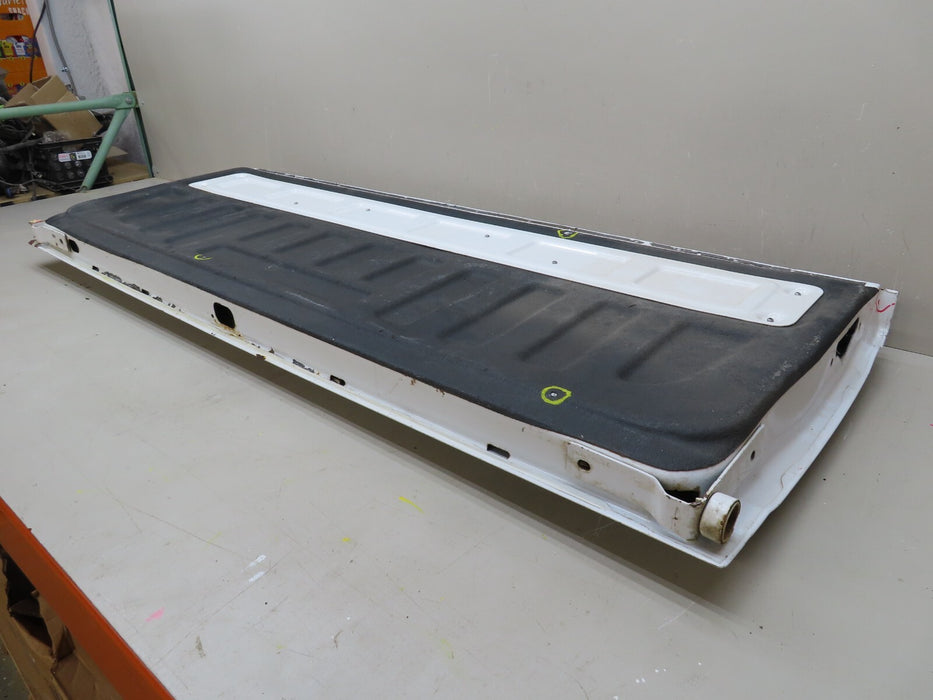 2016-2018 CHEVROLET SILVERADO 1500 2500 3500 HD REAR TAILGATE W/ EMBLEM OEM