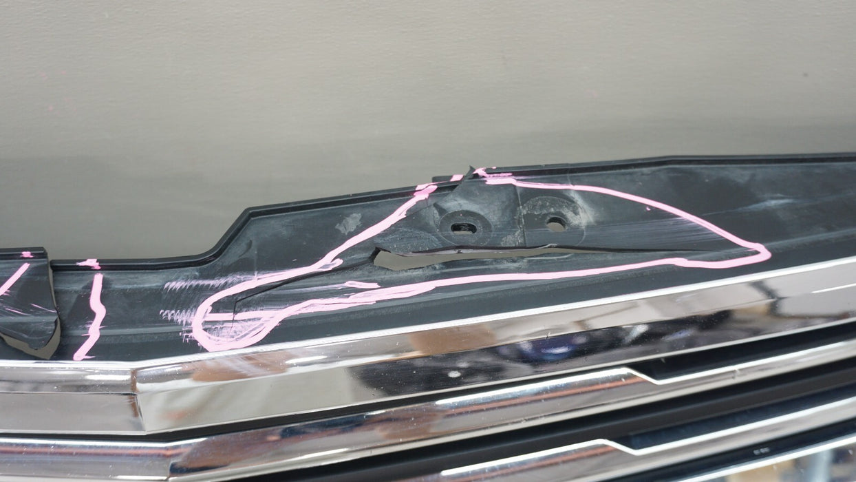 2015-2020 CHEVROLET TAHOE FRONT BUMPER RADIATOR GRILLE GRILL 22936489 OEM