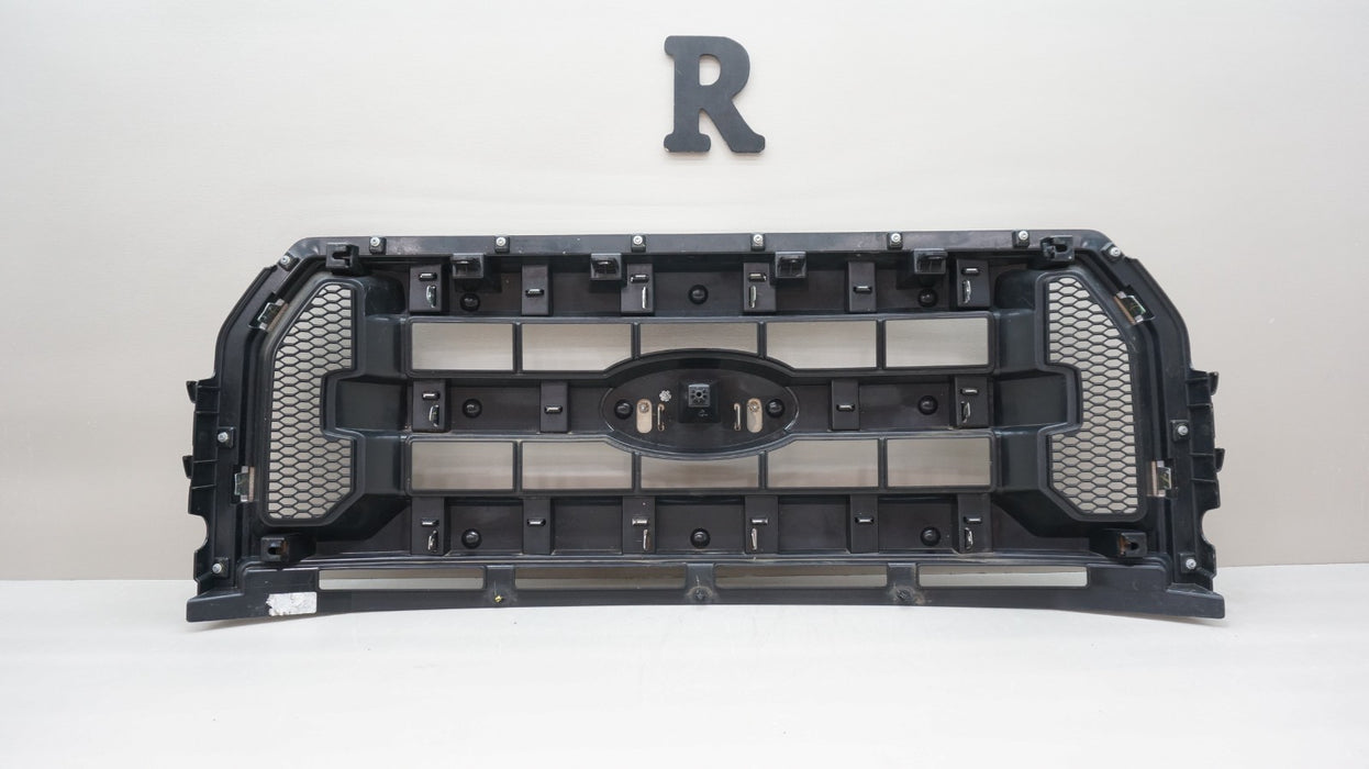 2015-2017 FORD F150 XLT FRONT BUMPER RADIATOR GRILLE OEM FL34-8200-DBW