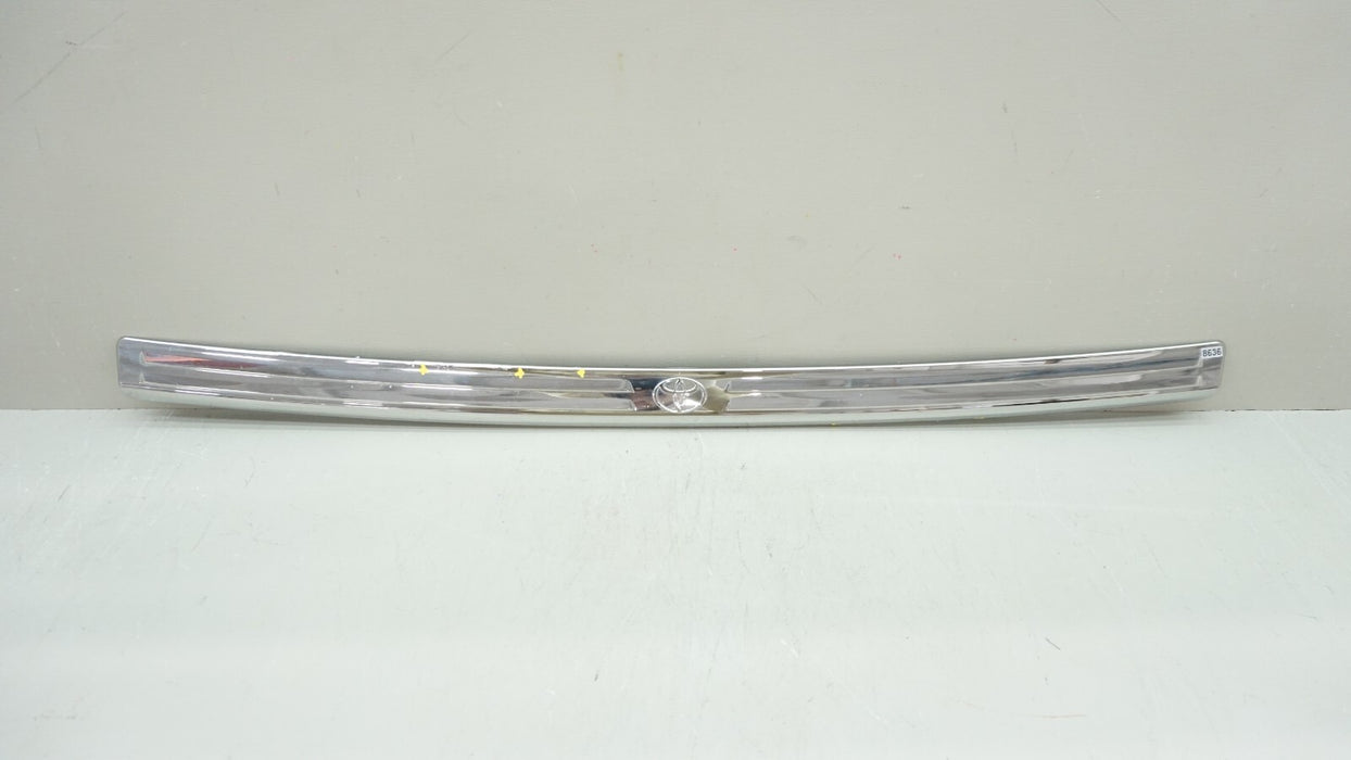 2020-2024 TOYOTA HIGHLANDER REAR BUMPER CHROME TRIM OEM PT924-48205-05