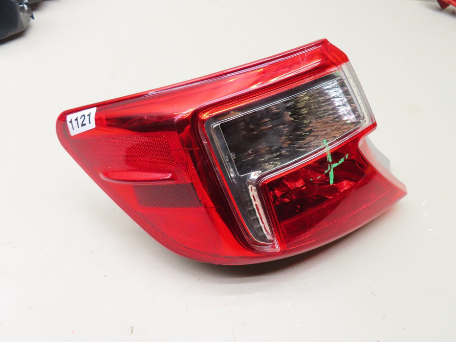 2012-2014 TOYOTA CAMRY REAR LEFT DRIVER SIDE OUTER TAIL LIGHT HALOGEN LAMP OEM