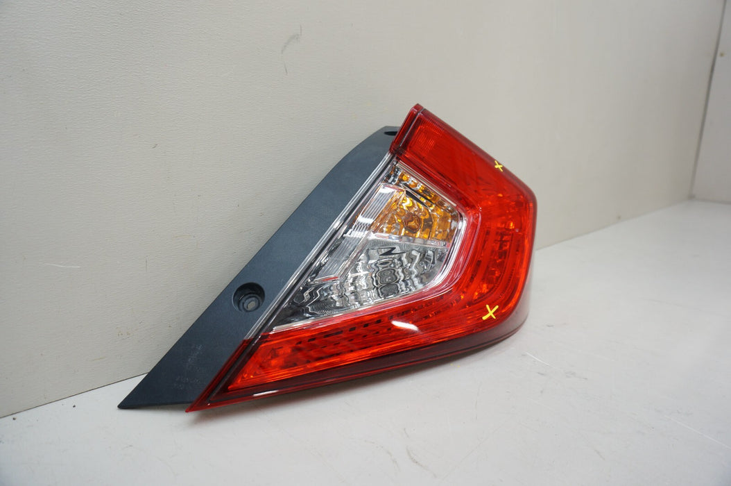 2016-2021 HONDA CIVIC REAR RIGHT PASSENGER SIDE TAIL LIGHT OEM 16 17 18 19 20 21