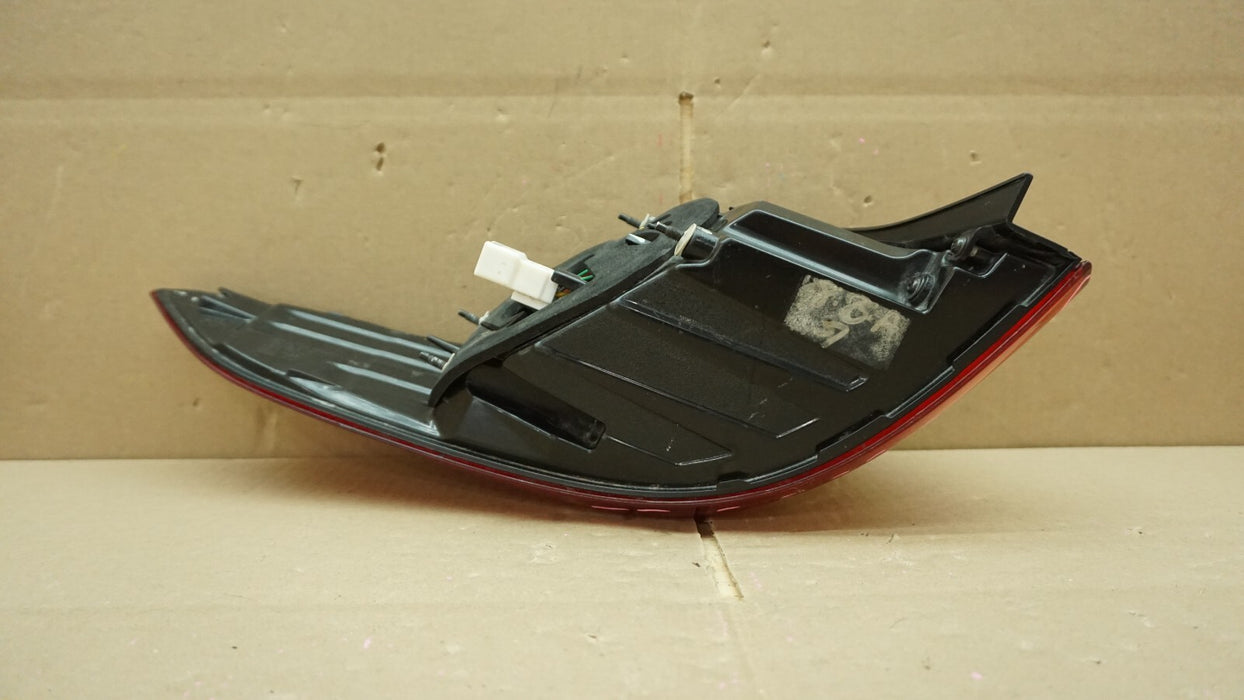 2015-2017 HYUNDAI SONATA REAR LEFT DRIVER SIDE TAIL LIGHT HALOGEN OEM 15 16 17