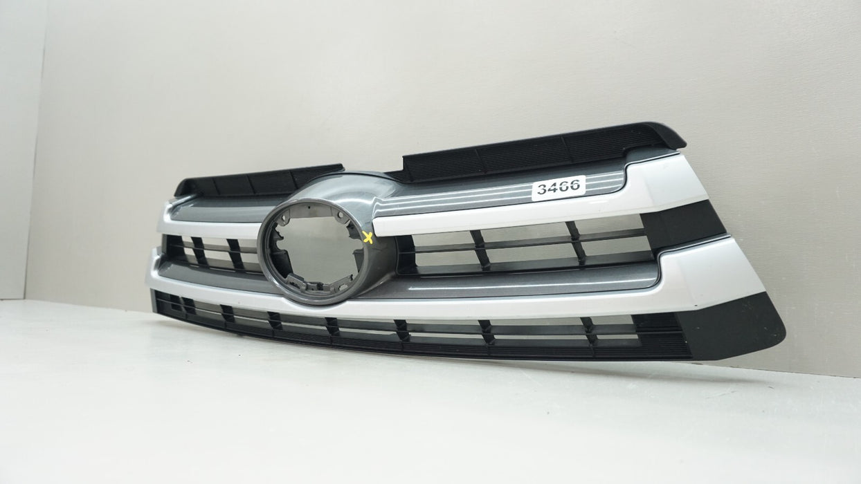 2017-2019 TOYOTA HIGHLANDER FRONT UPPER RADIATOR GRILLE OEM 53111-0E220