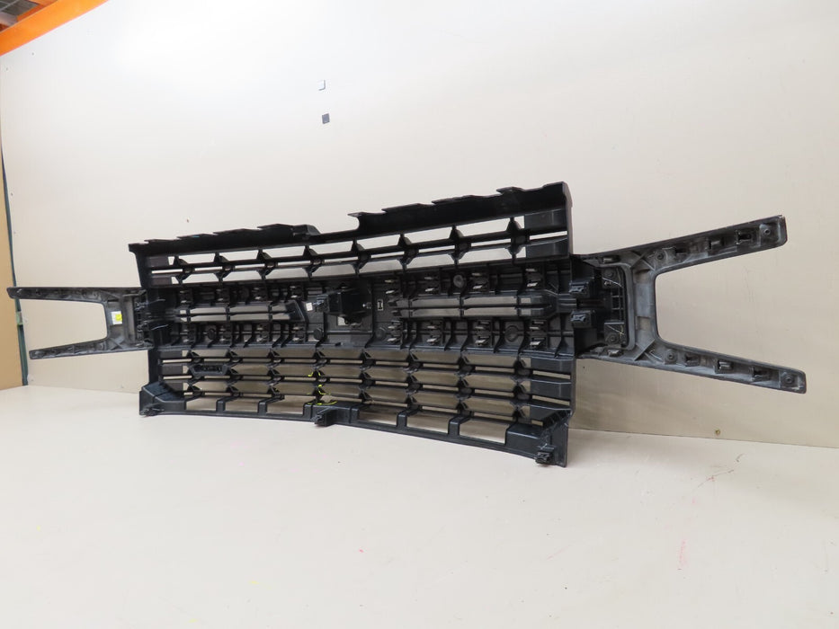 2019-2021 CHEVROLET SILVERADO 1500 Z71 FRONT GRILLE W/ BADGE EMBLEM OEM 84128450
