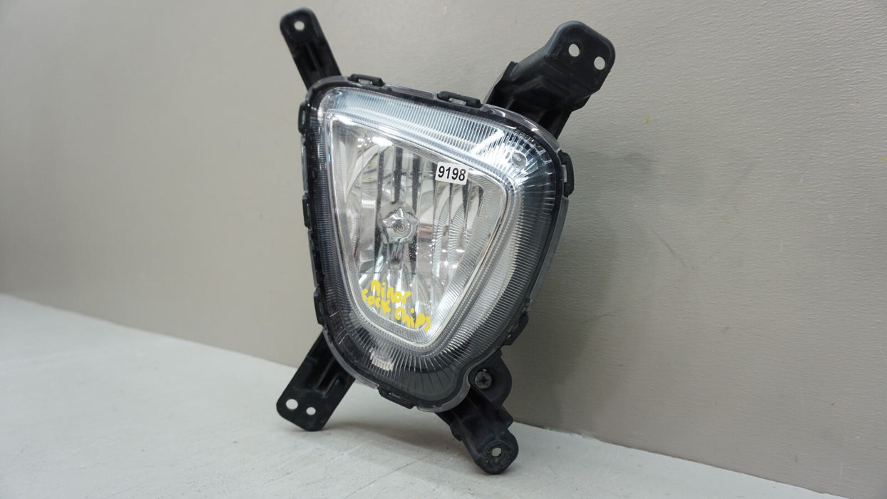 2016-2018 KIA SORENTO FRONT RIGHT PASSENGER SIDE FOG LIGHT OEM 16 17 18