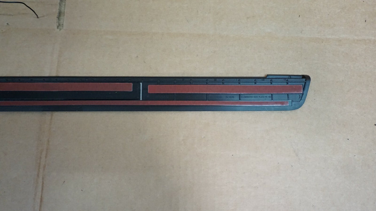 2013-2018 NISSAN ALTIMA FRONT RIGHT SILL STEP PLATE ILLUMINATED KICK PANEL OEM
