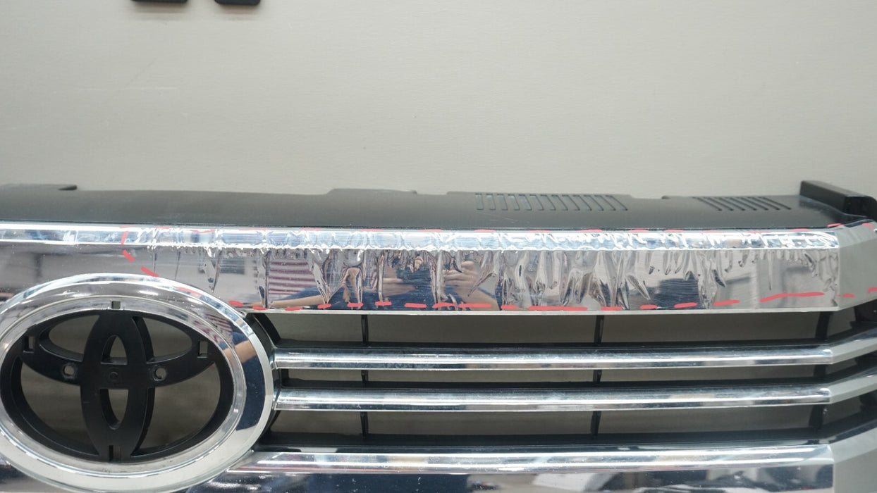 2014-2017 TOYOTA TUNDRA FRONT CENTER RADIATOR GRILLE OEM 531110C0210