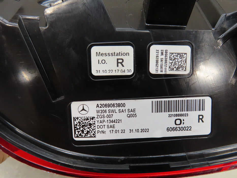 2022 2023 MERCEDES-BENZ C300 REAR RIGHT PASSENGER TAIL LIGHT LED OEM A2069063800