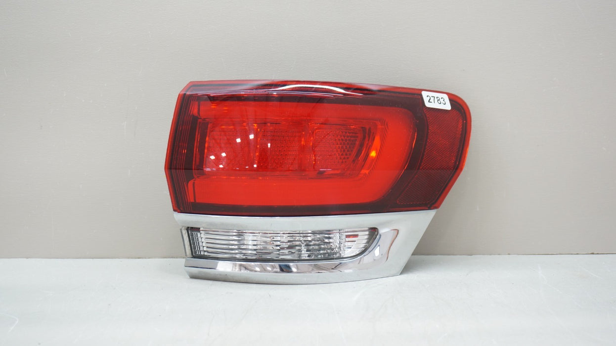 2014-2021 JEEP GRAND CHEROKEE REAR RIGHT PASSENGER SIDE OUTER TAIL LIGHT OEM