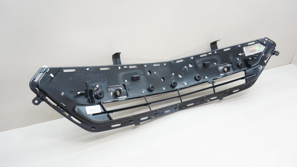2016-2019 CHEVROLET VOLT FRONT LOWER RADIATOR GRILLE GRILL 23208336 OEM