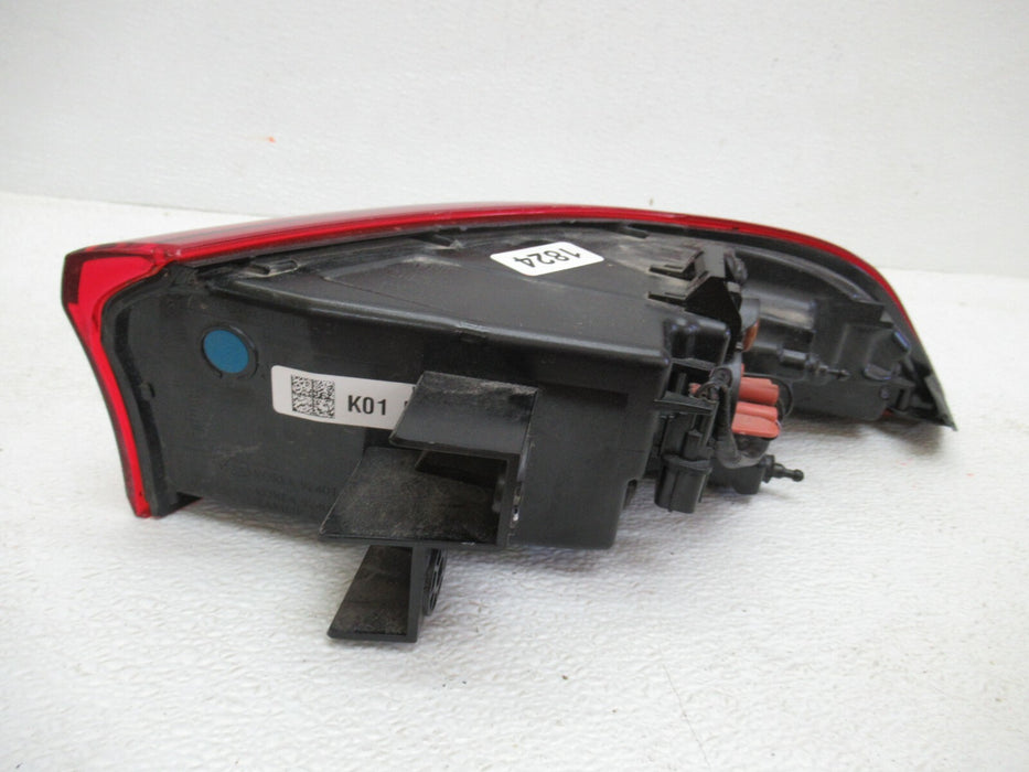 2021 - 2022 KIA CARNIVAL LXS REAR LEFT DRIVER SIDE TAIL LIGHT LAMP 92401-R0 OEM