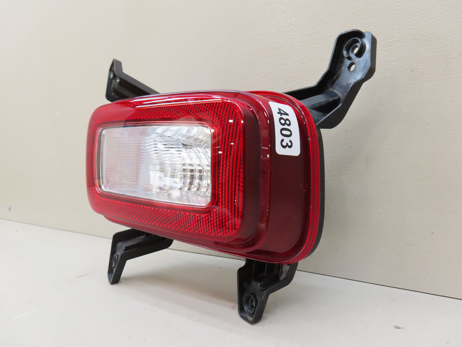 2020-2023 HYUNDAI VENUE REAR RIGHT PASSENGER SIDE BACKUP TAIL LIGHT OEM