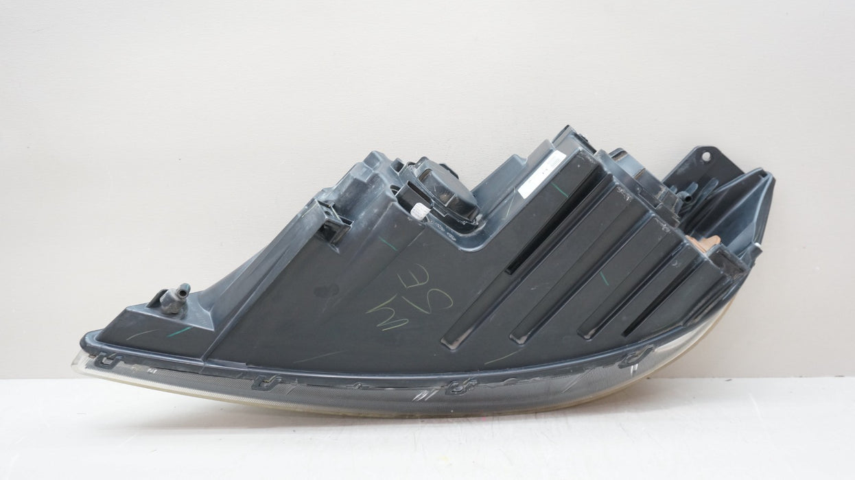 2011-2013 KIA SORENTO FRONT RIGHT SIDE HALOGEN HEADLIGHT OEM 92102-1U200