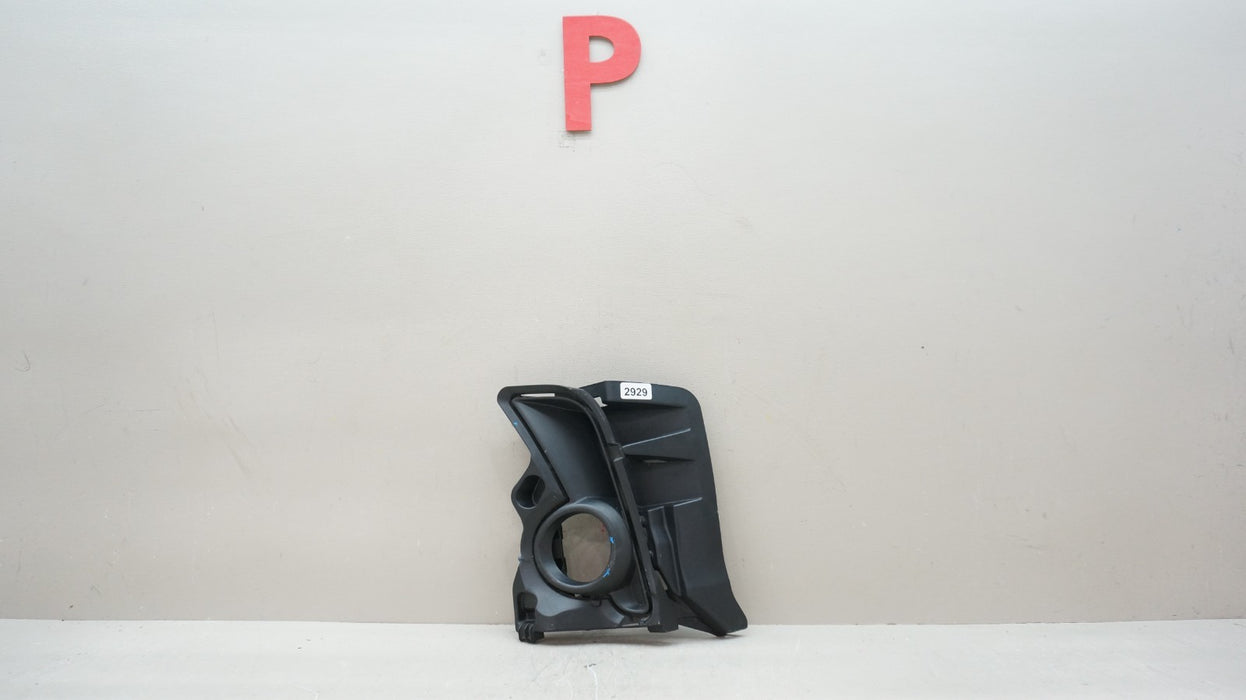 2017-2019 TOYOTA HIGHLANDER FRONT LEFT LOWER FOG LIGHT TRIM MOLDING 52040-0E030