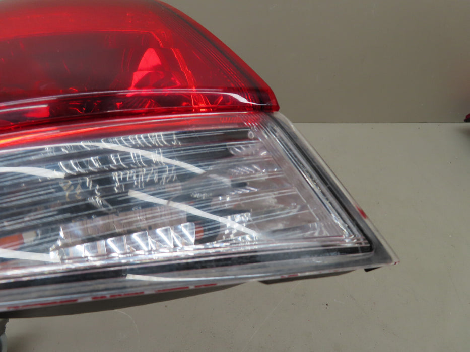 2010-2014 Subaru Outback REAR LEFT Halogen TAILLIGHT LAMP OEM