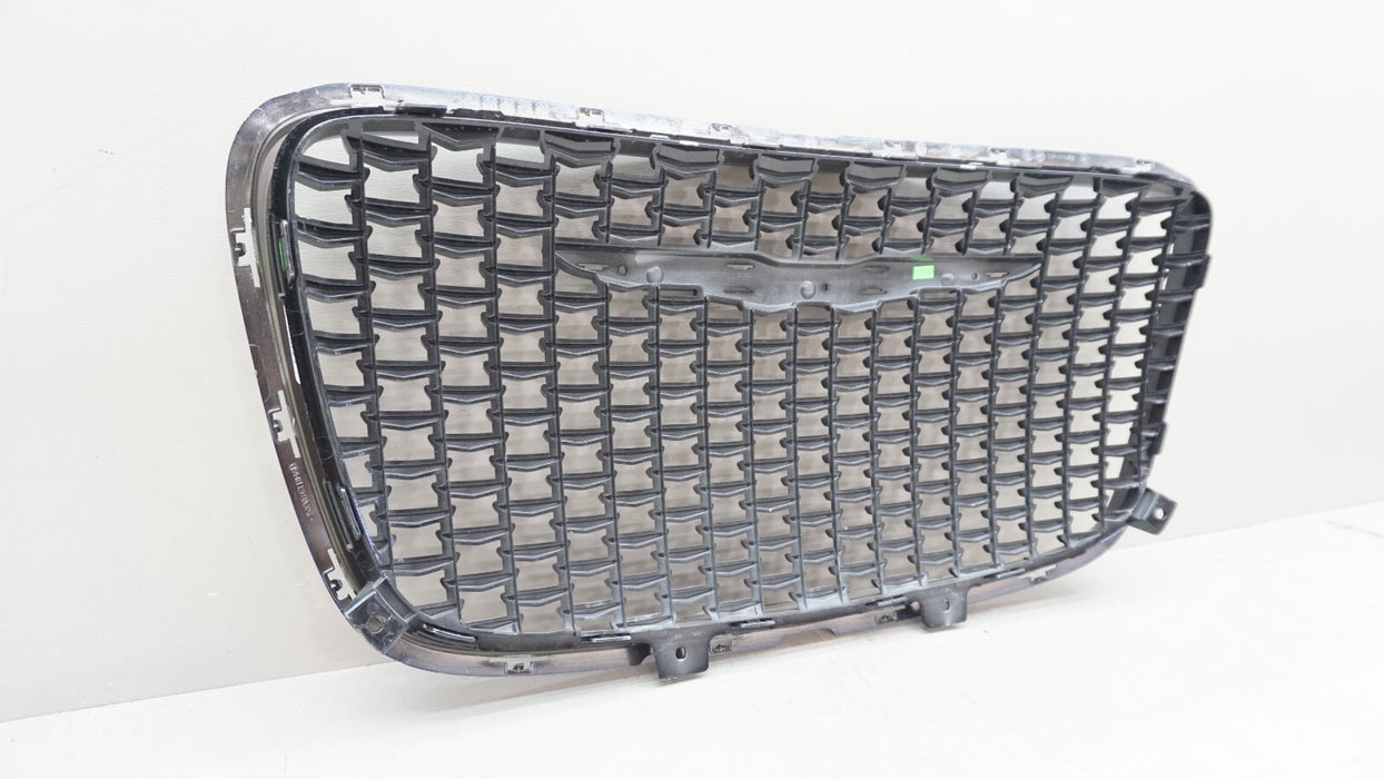 2015-2021 CHRYSLER 300 FRONT RADIATOR GRILLE 6DF46TRMAB OEM