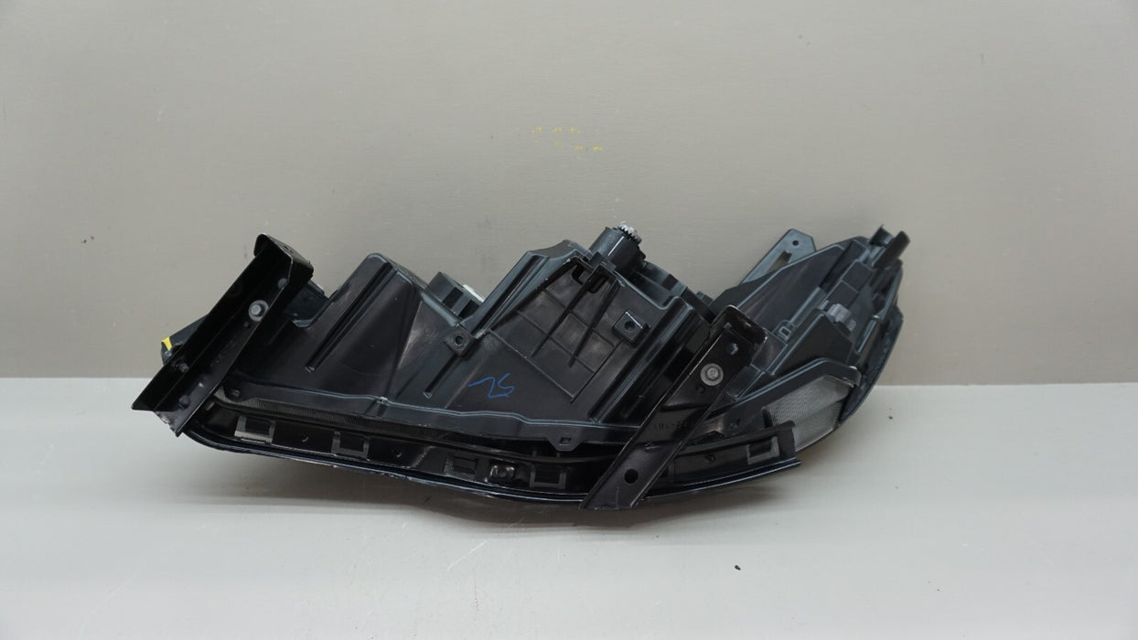 2016-2018 HONDA PILOT FRONT RH RIGHT PASSENGER SIDE HEADLIGHT OEM