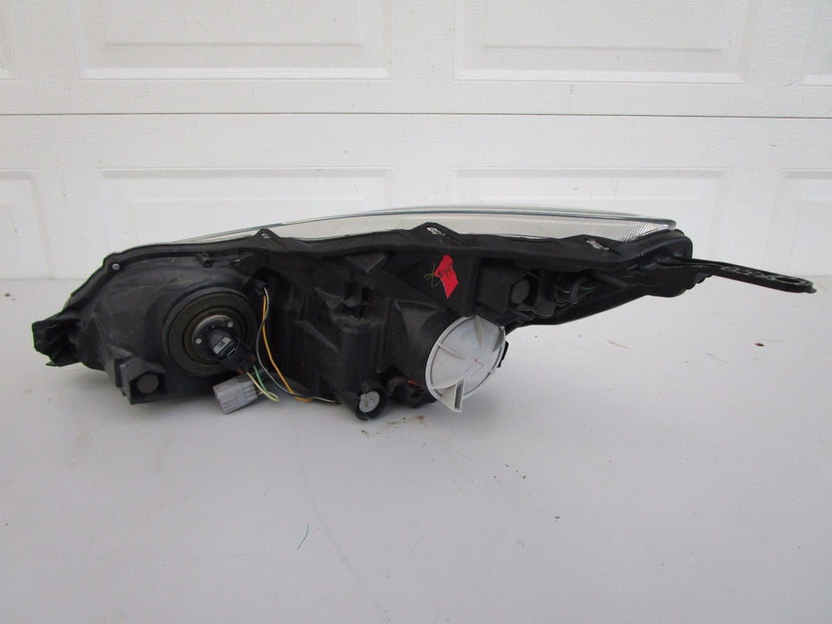 10 11 12 SUBARU OUTBACK FRONT RIGHT HEADLIGHT OEM