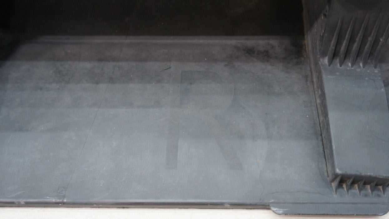 2020-2022 HYUNDAI SONATA RIGHT ROCKER SIDE SKIRT LOWER MOLDING OEM 87772-L1000