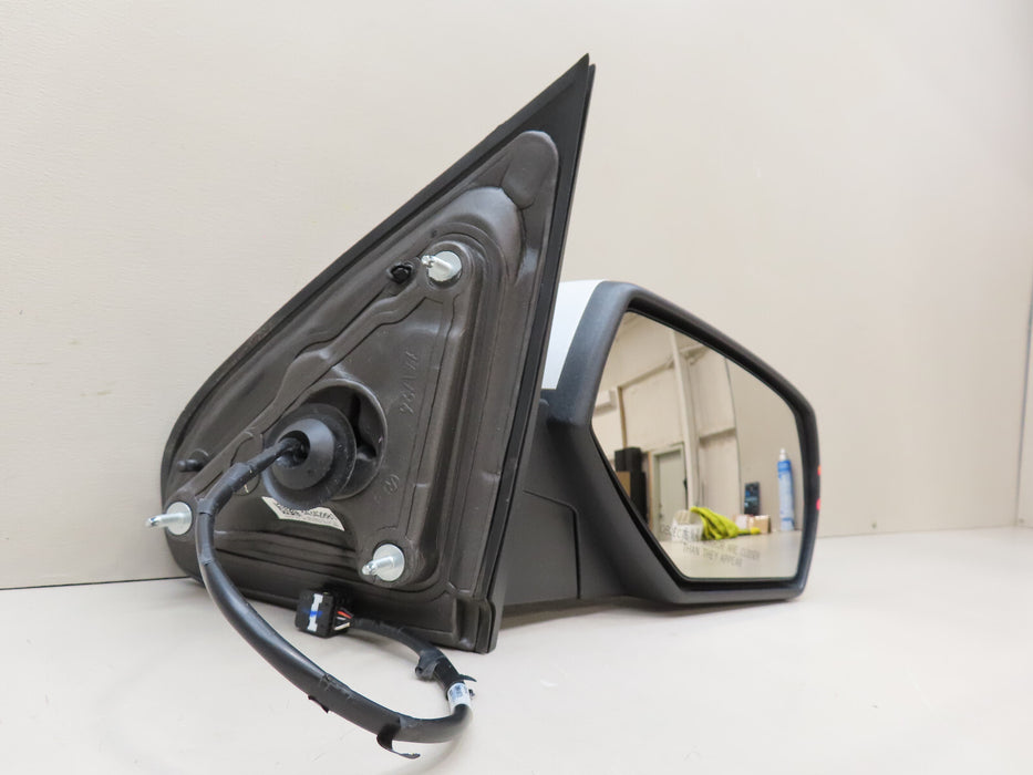 2014-2019 CHEVROLET SILVERADO 1500 FRONT RIGHT PASSENGER SIDE MIRROR OEM