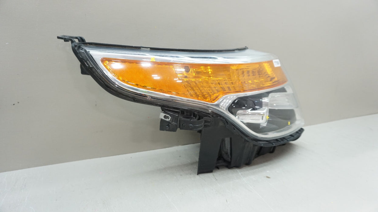 2013-2015 FORD EXPLORER FRONT RH RIGHT PASSENGER SIDE HALOGEN HEADLIGHT OEM