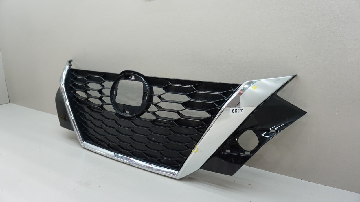 2020-2022 NISSAN SENTRA FRONT CENTER RADIATOR GRILLE 623106LB0A OEM