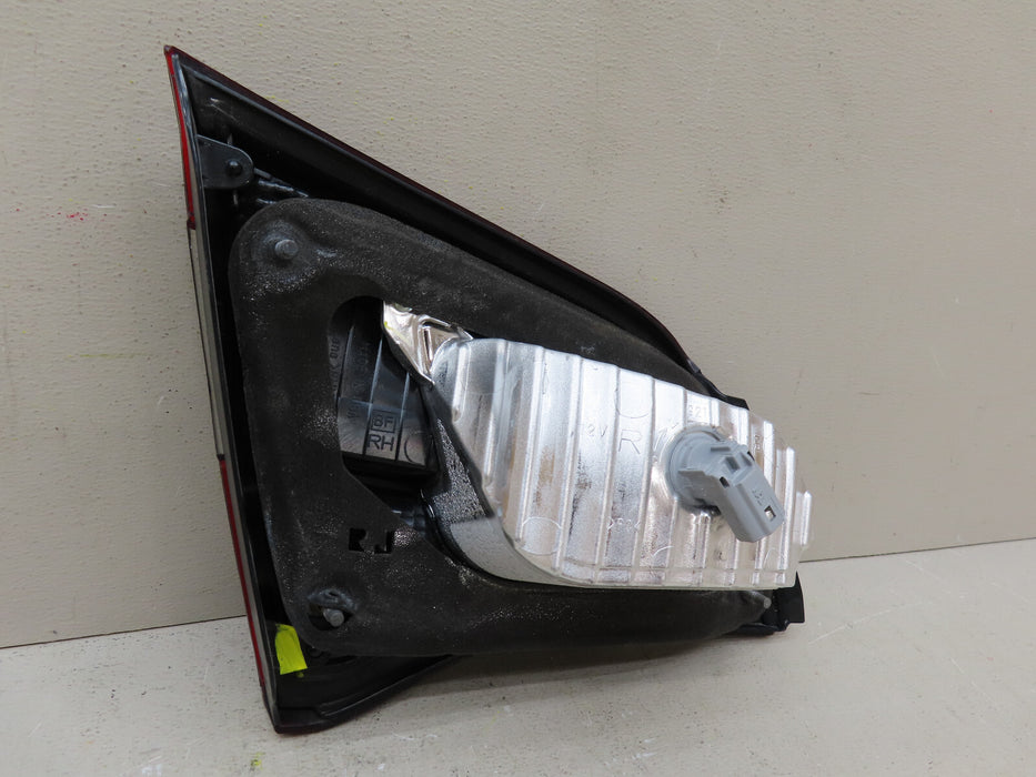 2015 2016 2017 SUBARU LEGACY REAR RIGHT PASSENGER TAIL LIGHT INNER OEM