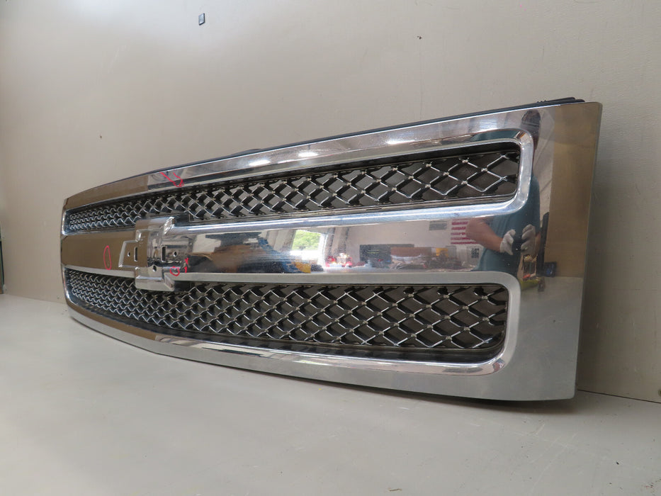 2007-2013 CHEVROLET SILVERADO 1500 FRONT RADIATOR GRILLE GRILL OEM