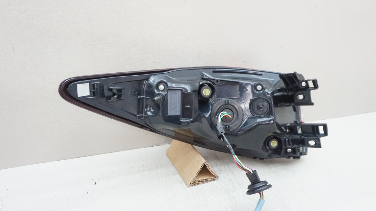 2016-2019 LEXUS RX350 RX450H REAR RH RIGHT PASSENGER SIDE OUTER TAIL LIGHT OEM