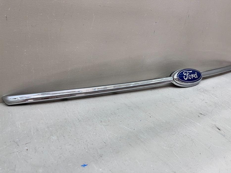 2013-2019 FORD TAURUS REAR TRUNK CHROME TRIM OEM DG13-54425A22