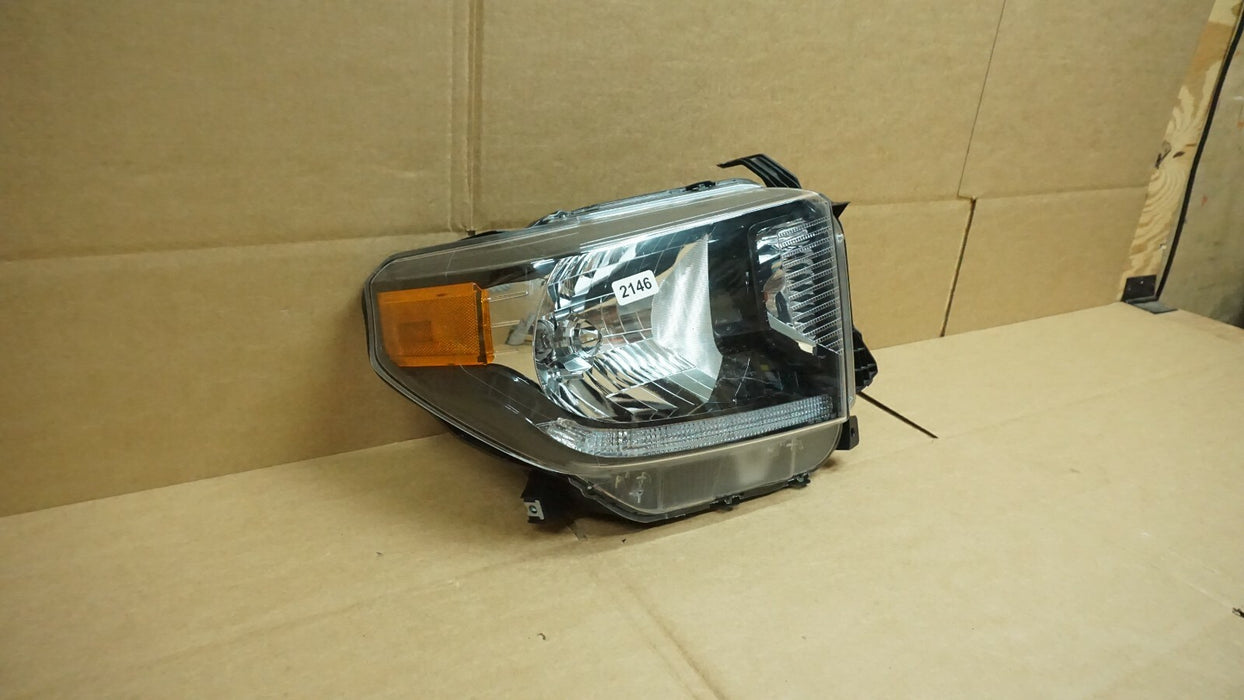 2014-2017 TOYOTA TUNDRA RIGHT PASSENGER SIDE HALOGEN HEADLIGHT HEADLAMP OEM